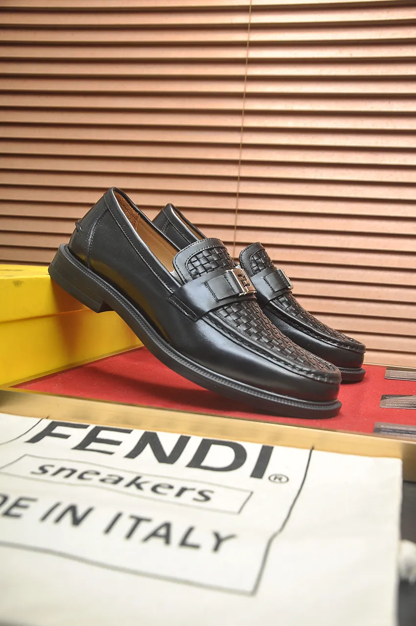 Men's shoes 💰500💶 [FENDI] The latest high-end men's shoes in Hong Kong! Original quality. The upper is made of imported cowhide material and cowhide lining! Super comfortable on the foot, original wear-resistant outsole, luxurious, fashionable, casual and versatile! Size: 38-45 (45 customized)